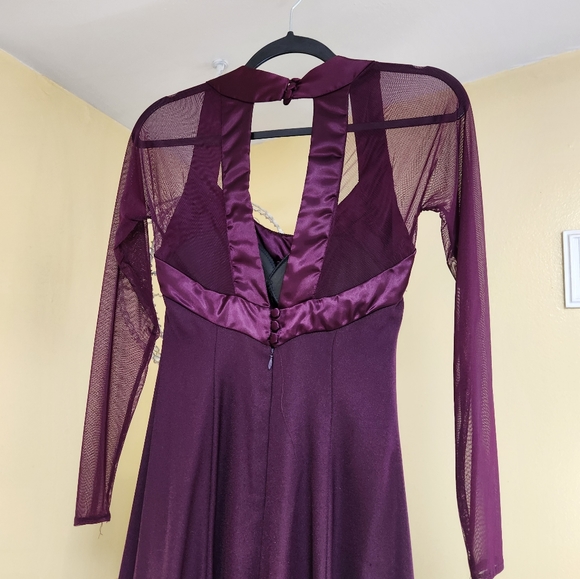 Vintage Plum new image gown - Picture 4 of 7